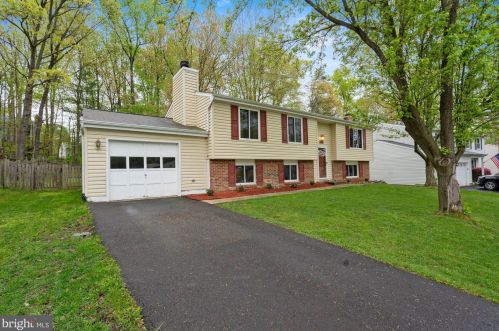 8079 Winding Way Ct, Springfield, VA 22153-2432