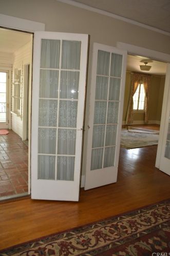 5390 Magnolia Ave, Riverside CA  92506-1250 exterior