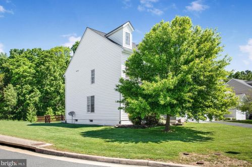 6101 Hawser Dr, Owens, VA 22485-2436