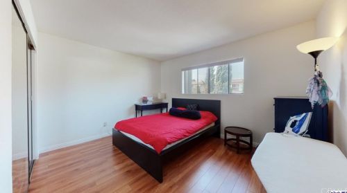 625 California Ave, Glendale CA  91203-1573 exterior