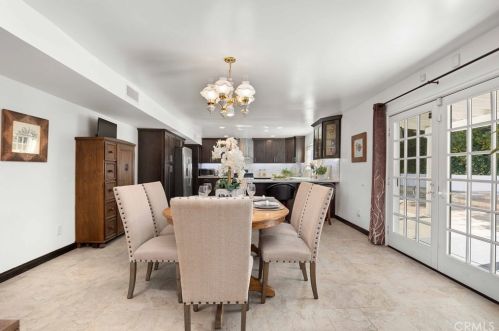 1851 Greenbriar Rd, Glendale CA  91207-1064 exterior