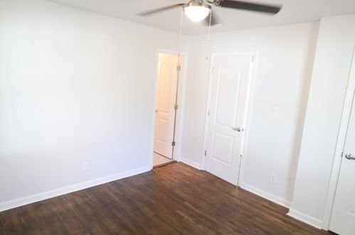 813 Mercury Dr, Atlanta GA  30331-0033 exterior