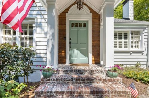 2077 Evergreen Ln, Atlanta, GA 30318-2619