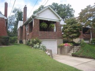 6313 Fairhurst Ave, Cincinnati, OH 45213-1215