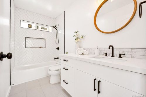 811 7th Ave, Honolulu HI  96816-2177 exterior