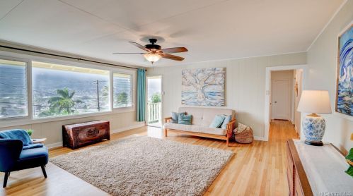 3077 Woolsey Pl, Honolulu HI  96822-1569 exterior