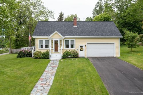 66 Whipple Rd, Kittery, ME 03904-1352