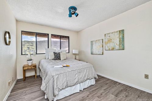 1551 Lehua St, Honolulu, HI 96819-3721