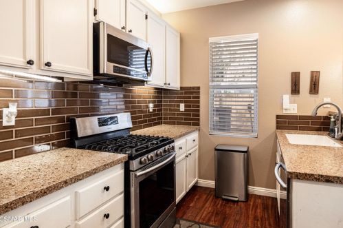 1843 Amberleaf Ln, Simi Valley CA  93065-7435 exterior