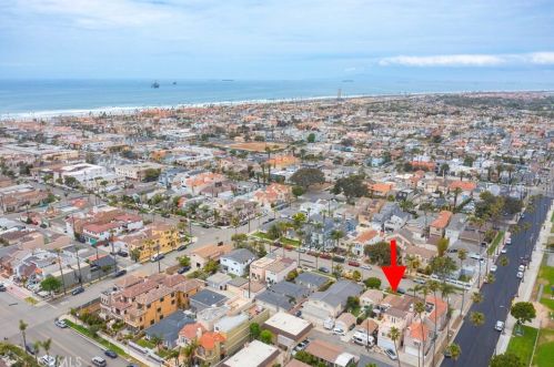624 15th St, Huntington Beach CA  92648-4048 exterior