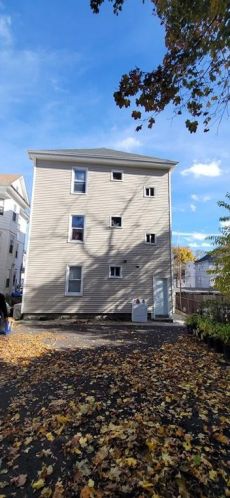 229 Carleton St, Providence, RI 02908-5248