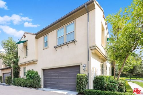 154 Pathway, Irvine CA  92618-8846 exterior
