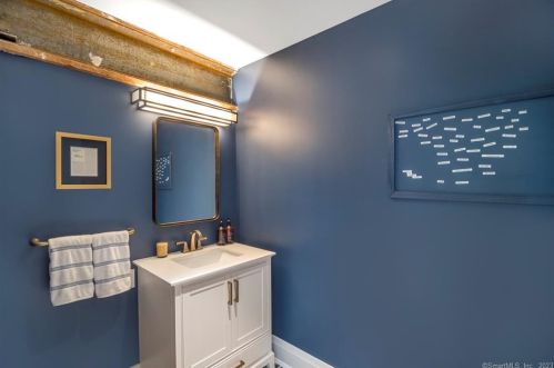 5 Clifford St, Norwalk CT  06853-1043 exterior