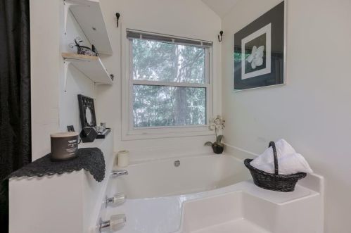 359 Saddle Trl, Jefferson GA  30549-4490 exterior