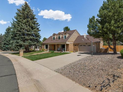 5680 Hillside St, Englewood, CO 80111-3737