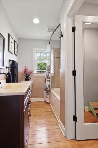 4901 73rd Ave, Gary IN  46410-4042 exterior