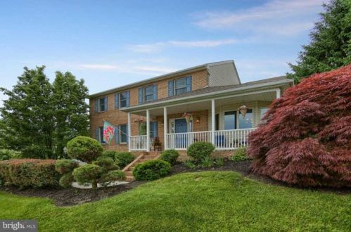 128 Briar Patch Dr, Carlisle PA  17015-9074 exterior