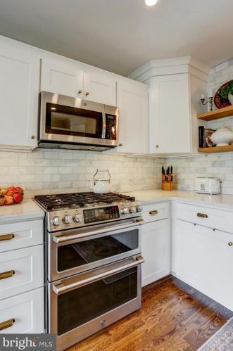 1220 Country Club Dr, Lancaster PA  17601-5208 exterior