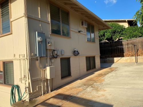 728 21 Ave, Honolulu HI  96816-4516 exterior