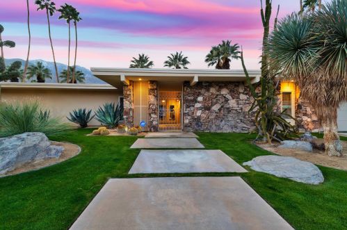 1453 Plato Cir, Palm Springs, CA 92264-9225
