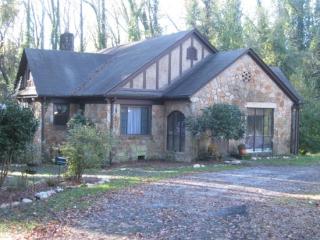 609 Brown Ave, Belton, SC 29627-1507