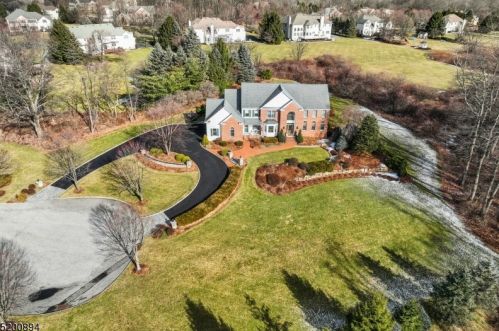 4 Fairway, Dover, NJ 07869-2829