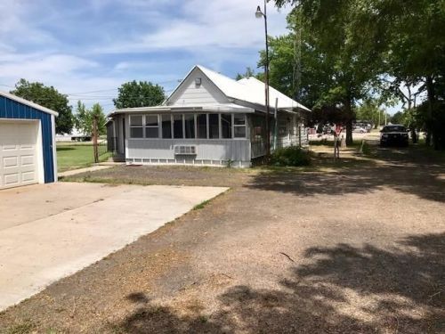 109 Elm St, Lebanon, KS 66952-5515