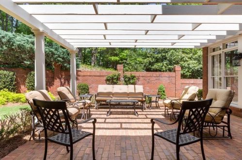 1805 Brandon Hall Dr, Atlanta GA  30350-3708 exterior