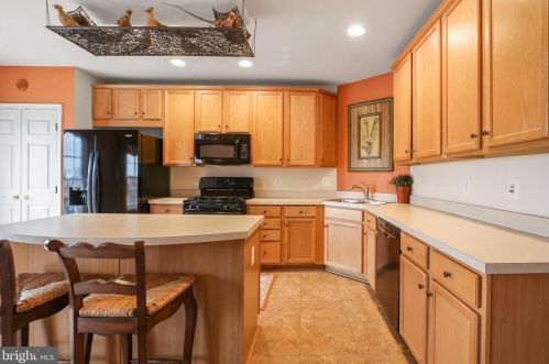 19279 Winmeade Dr, Leesburg, VA 20176-6513