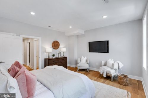 1604 10th St, Philadelphia PA  19148-1102 exterior