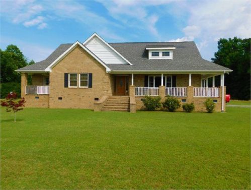 4776 Fountain Rd, Pinetops, NC 27864-9309