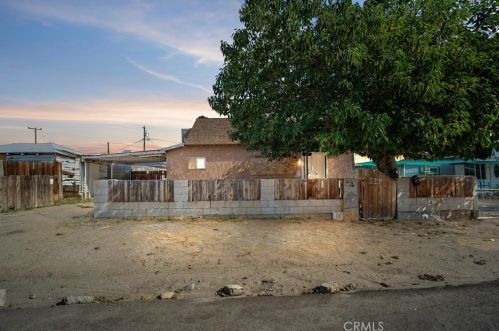 114 Maricopa Pl, Taft, CA 93268-3910