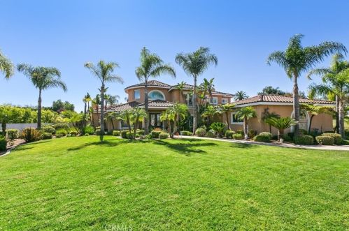 18003 Green Orchard Pl, Riverside CA  92508-8743 exterior