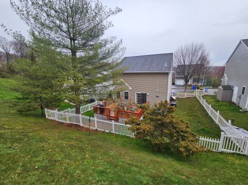 5 Foot Cir, Wallingford, CT 06492-1772