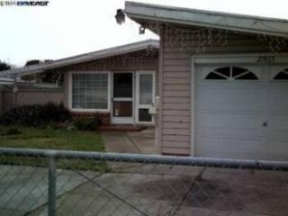 27433 Capri Ave, Hayward, CA 94545-4001