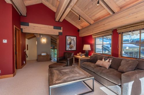 1721 Grouse Rdg, Truckee CA  96161-4033 exterior