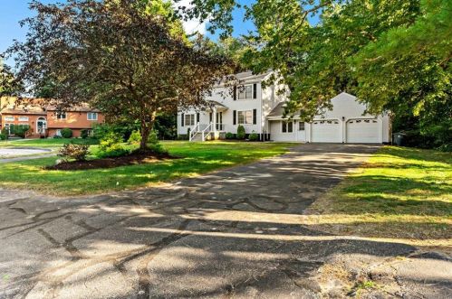 22 Wood Cove Dr, Coventry, RI 02816-6602