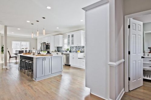 1898 Connemara Dr, Atlanta GA  30341-1565 exterior
