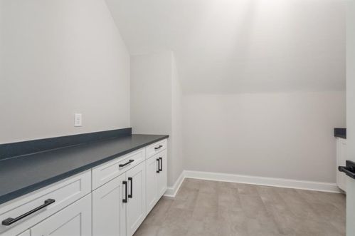 679 Moores Mill Rd, Atlanta GA  30327-0015 exterior