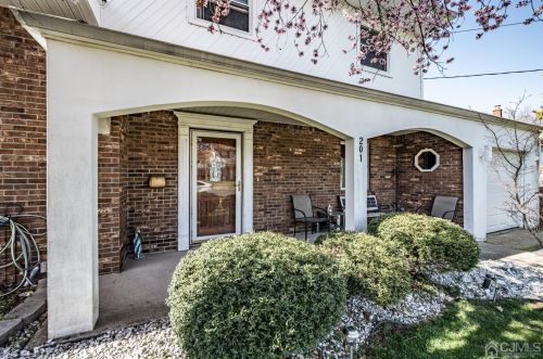 201 Winding Rd, Iselin, NJ 08830-2138