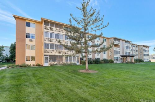 645 Alton Way, Denver CO  80247-1767 exterior