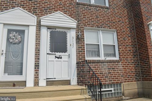 3137 Fairfield St, Philadelphia, PA 19136-1107