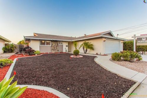 3428 Las Vegas Dr, Oceanside CA  92054-3813 exterior