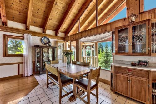 13308 Ski Slope Way, Truckee CA  96161-7005 exterior