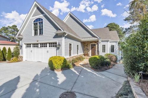 6402 Lakeview Dr, Buford, GA 30518-1338