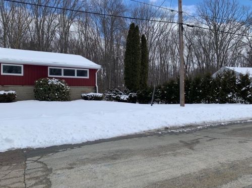 101 Marion Ave, Glocester, RI 02859-2633