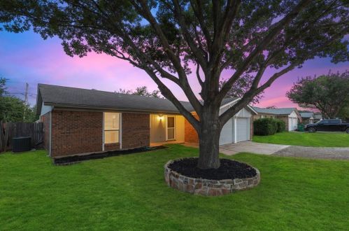 6524 Meadowlark Ln, Fort Worth TX  76148-1734 exterior