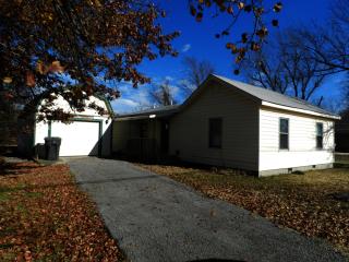 47 Cherokee St, Owasso, OK 74073-4249