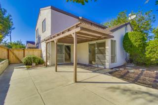 2120 Woodglen Pl, Escondido, CA 92026-1312
