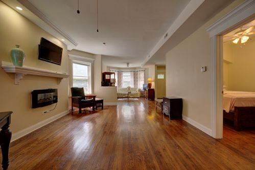 7133 Eberhart Ave, Chicago, IL 60619-1109